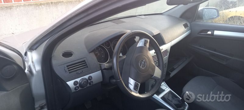 Occasion Opel Astra S 110 PK (80 kW) 2009 Grijs Stationwagen