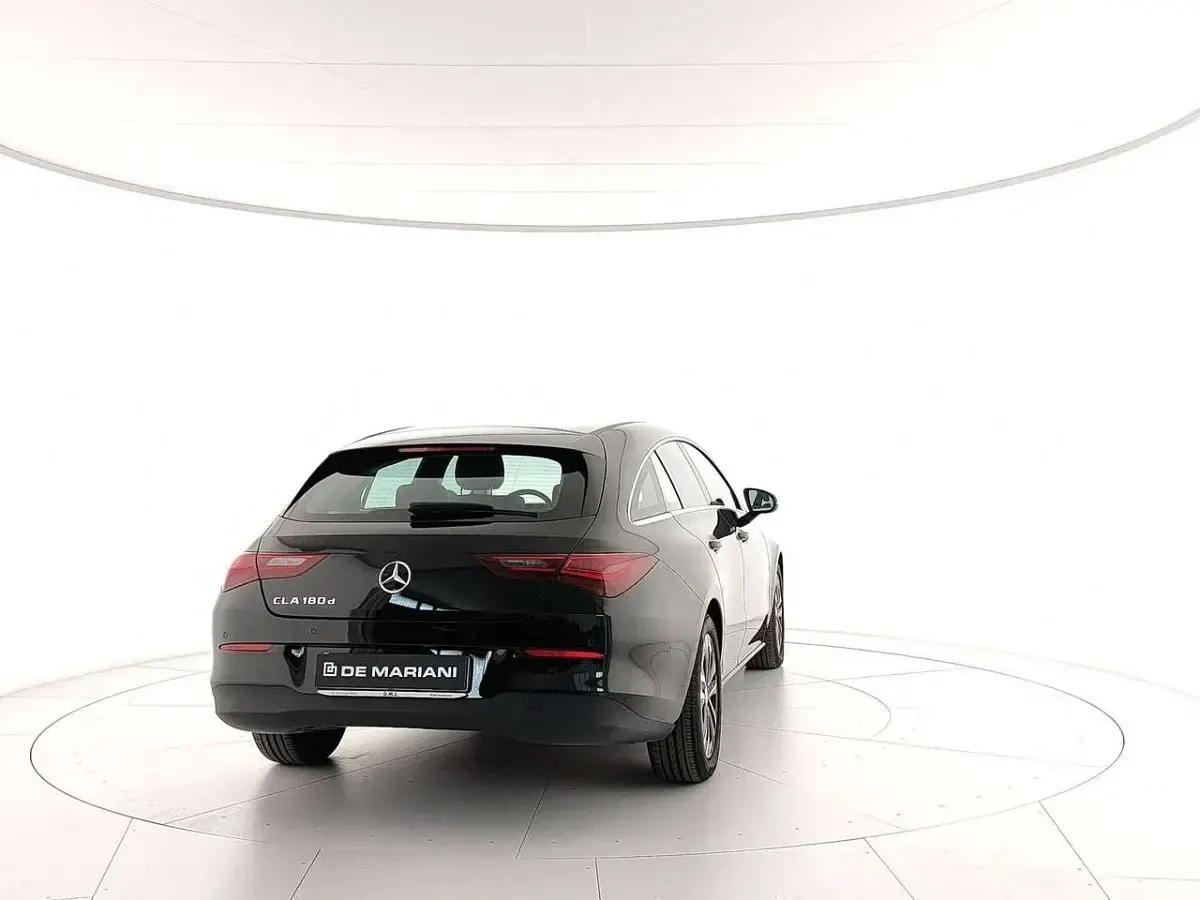 Usata Mercedes CLA180 Shooting Brake Advanced 116 CV (85 kW) 2025 Nero notte Station wagon