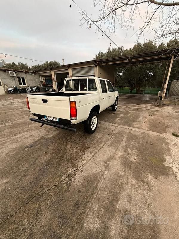 Usata Nissan King 1993 Bianco Pick-up