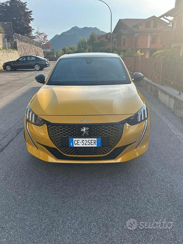 Usata Peugeot 208 GT 100 kW (136 CV) 2021 Giallo Utilitaria