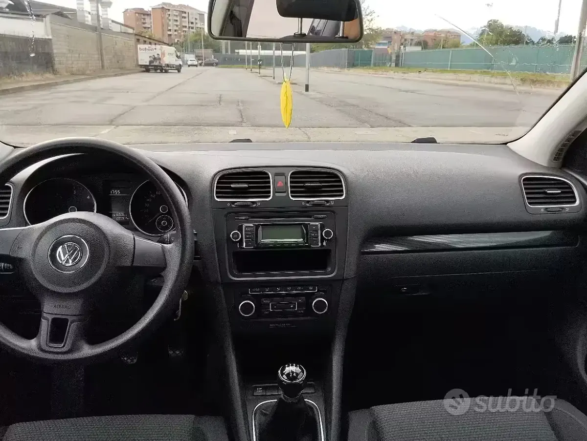 Usata VW Golf VI 105 CV (77 kW) 2010 Nero Utilitaria
