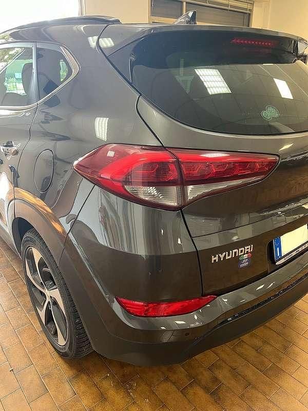 Usata Hyundai Tucson 116 CV (85 kW) 2018 Grigio SUV