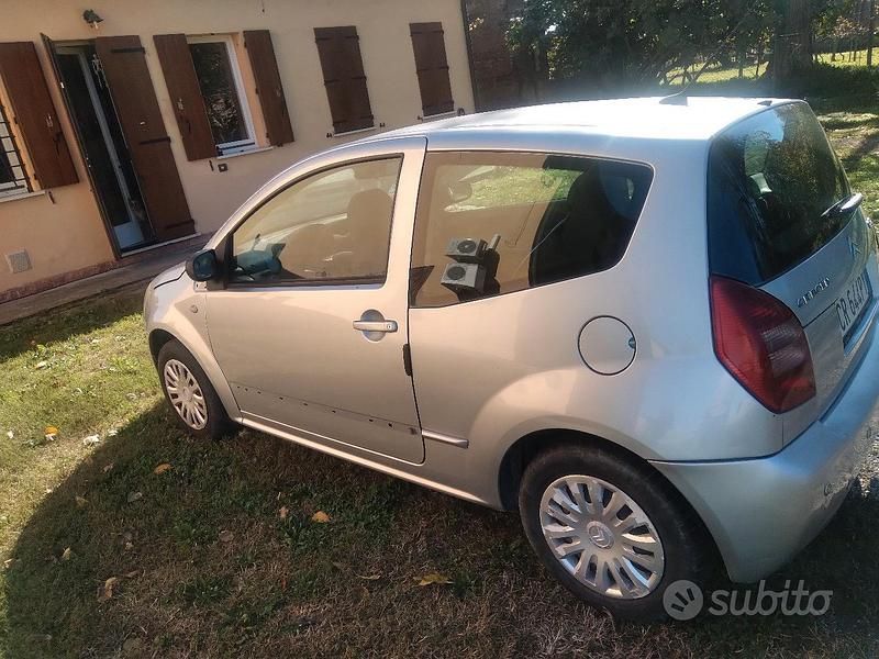 Usata Citroën C2 70 CV (51 kW) 2004 Grigio Utilitaria