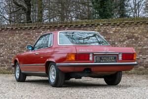 Begagnad Mercedes SLC280 185 HK (136 kW) 1975 Röd Sportkupé