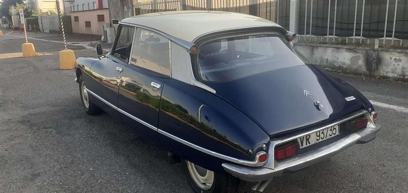 Usata Citroën DS 101 CV (74 kW) 1972 Blu/azzurro Berlina