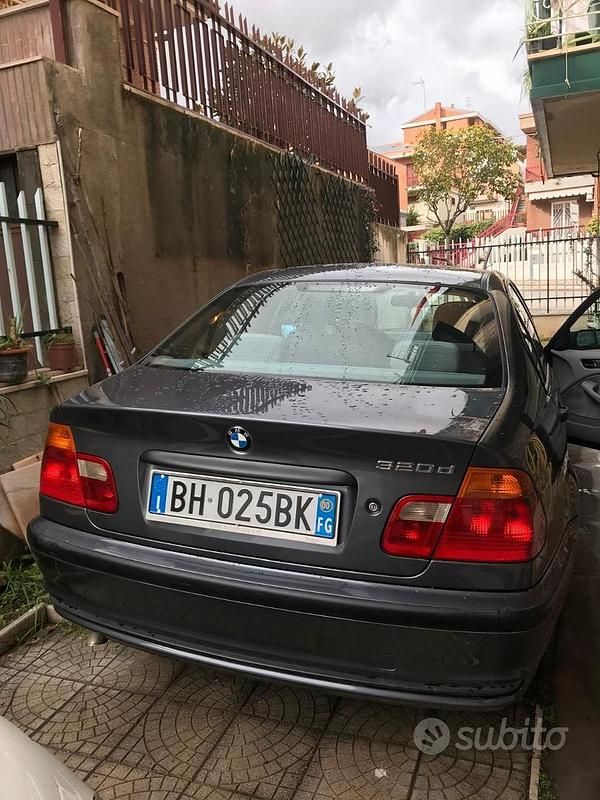 Usata BMW 2000 136 CV (100 kW) 2000 Blu Berlina