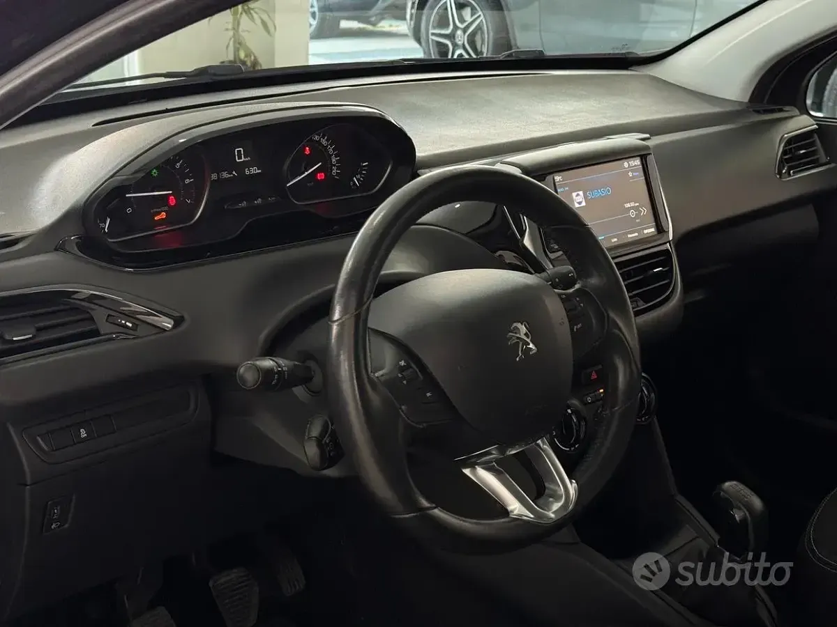 Usata Peugeot 208 Allure 82 CV (60 kW) 2017 Grigio Utilitaria