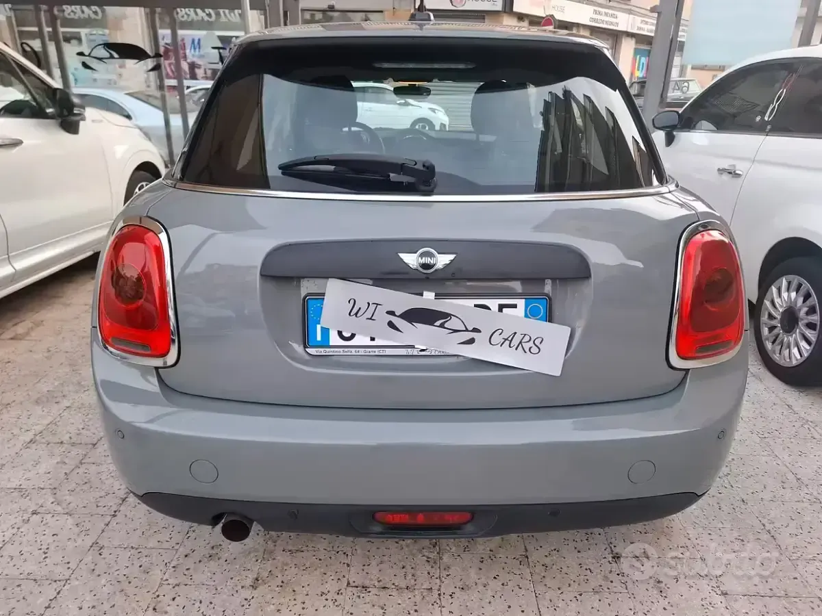 Begagnad Mini ONE Business 95 HK (69 kW) 2016 Grå Halvkombi