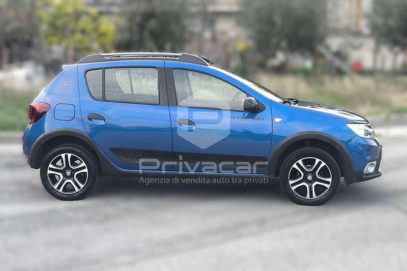 Usata Dacia Sandero Anniversary 101 CV (74 kW) 2020 Blu SUV