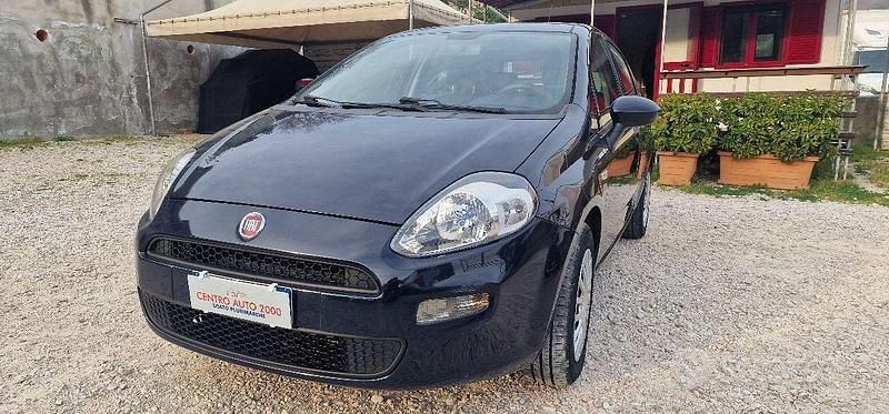 Usata Fiat Punto Street 77 CV (56 kW) 2016 Blu Utilitaria