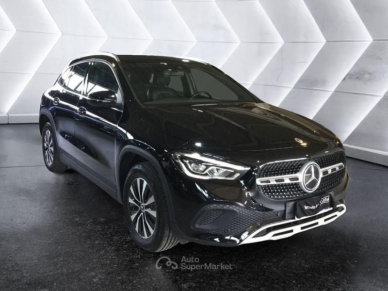 Usata Mercedes GLA250 218 CV (160 kW) 2022 Nero SUV