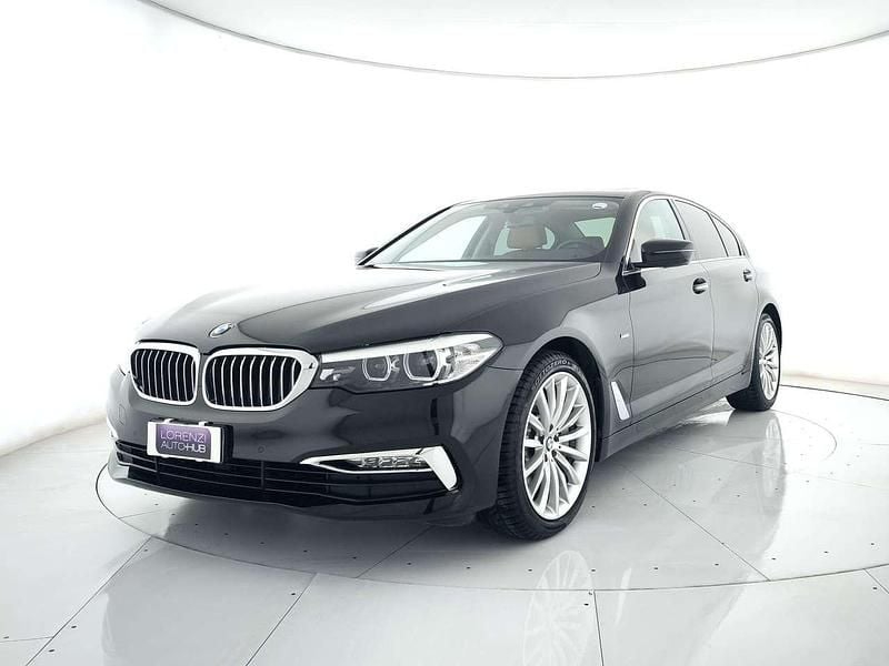 Usata BMW 530 Luxury Line 249 CV (183 kW) 2018 Nero metallizzato Berlina