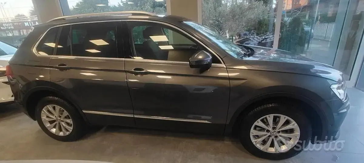 Usata VW Tiguan Life 150 CV (110 kW) 2020 Grigio SUV