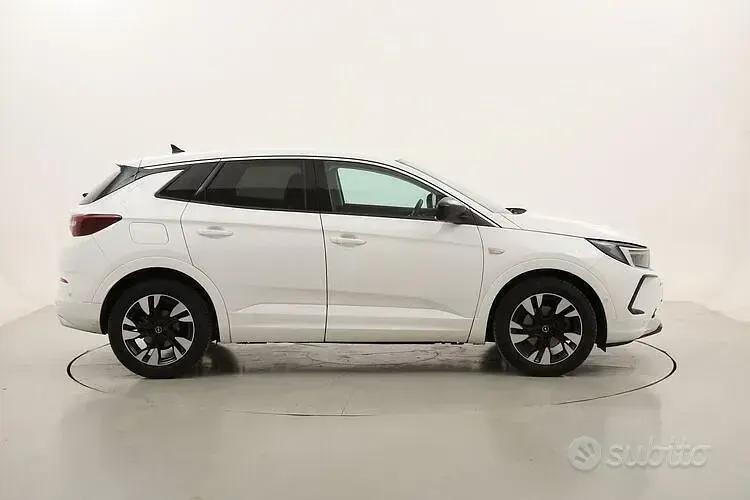 Usata Opel Grandland X Business Elegance 131 CV (96 kW) 2023 Bianco SUV