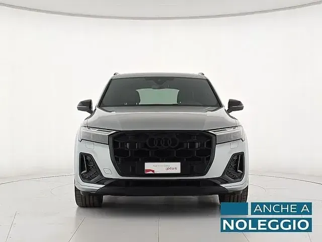 Usata Audi Q7 S-Line 286 CV (210 kW) 2025 Grigio satellite metallizzato SUV