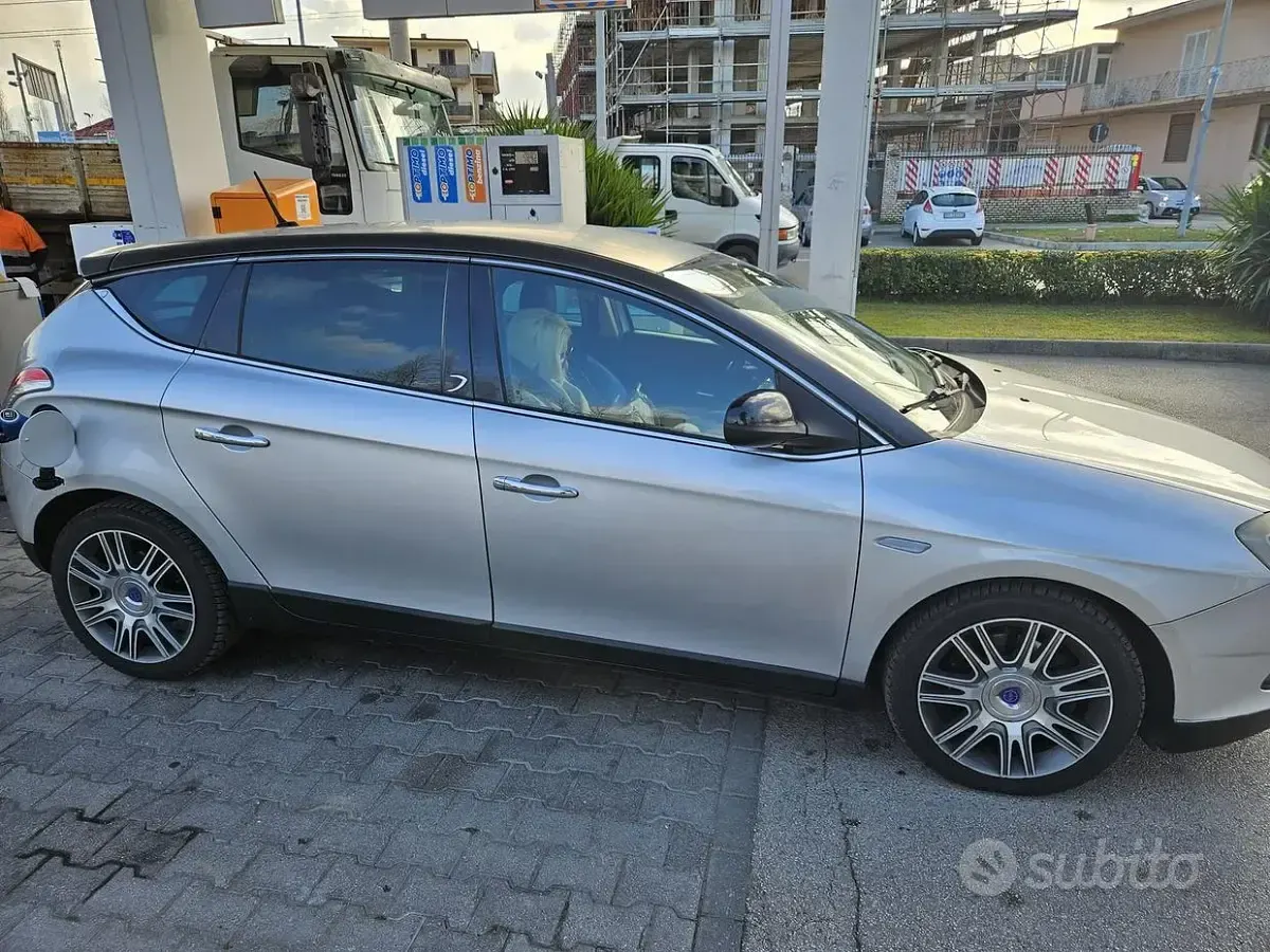 Usata Lancia Delta 190 CV (139 kW) 2008 Utilitaria
