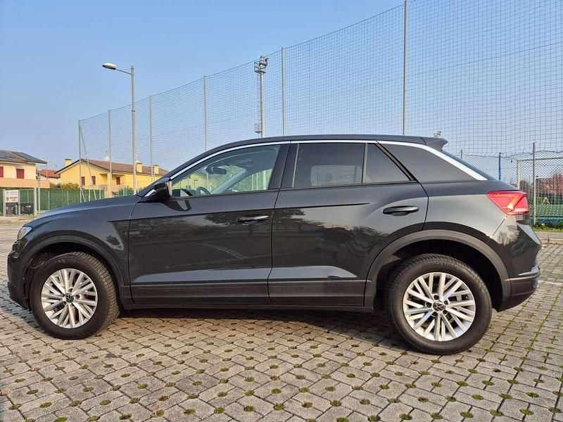 Grigio urano Usata 2020 VW T-Roc Business SUV | 19.800 € (Buon prezzo) - Immagine 1/4