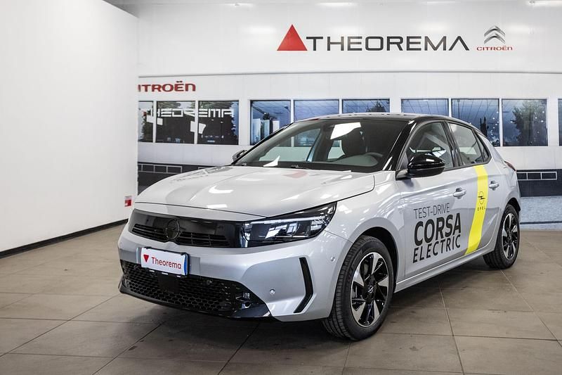 Usata Opel Corsa 136 CV (100 kW) 2023 Argento Berlina