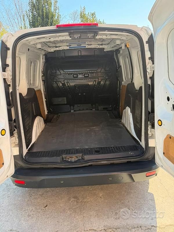 Begagnad Ford Transit Connect 101 HK (74 kW) 2016 Vit Minibuss