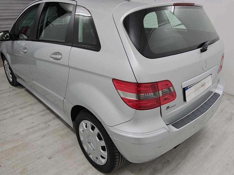 Usata Mercedes B180 Executive 109 CV (80 kW) 2010 Argento Monovolume