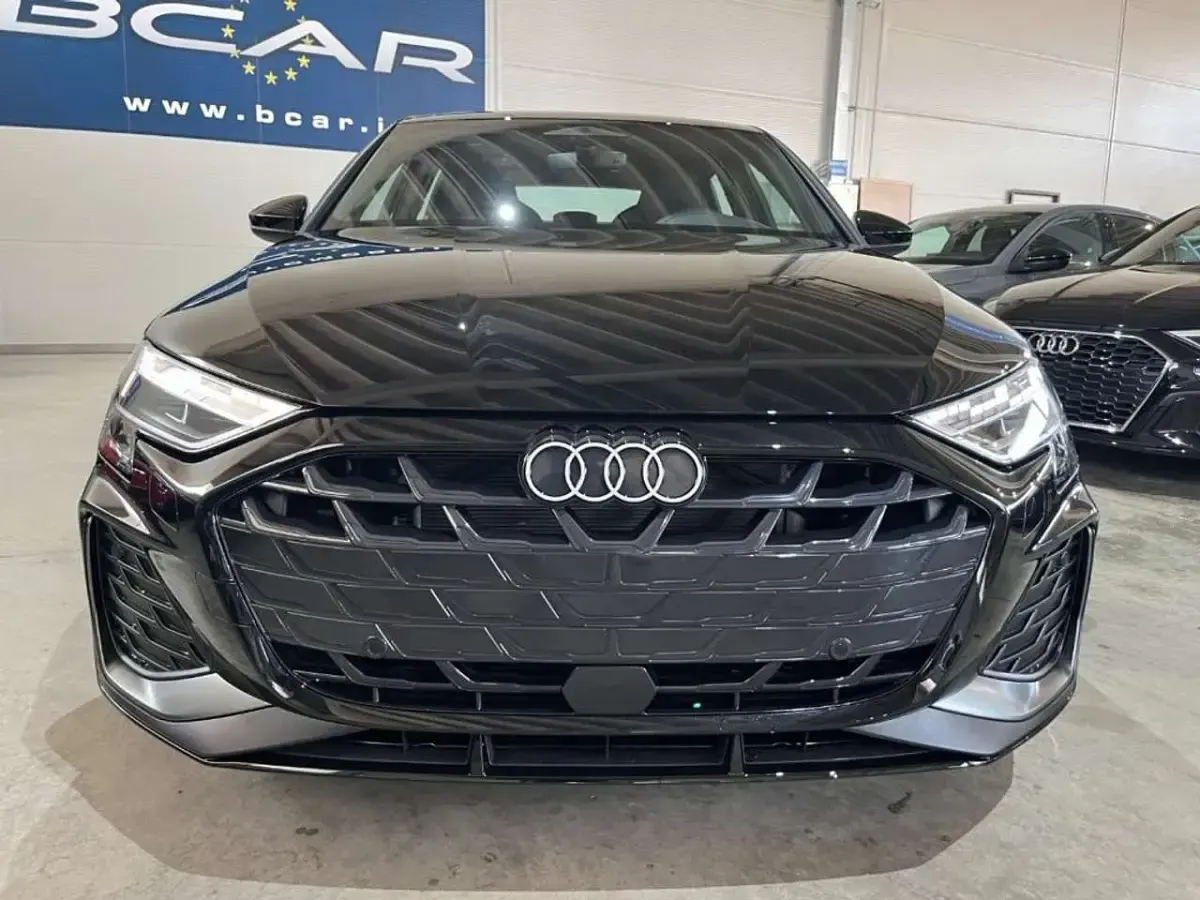 Nuova Audi A3 S-Line 150 CV (110 kW) 2026 Nero Berlina