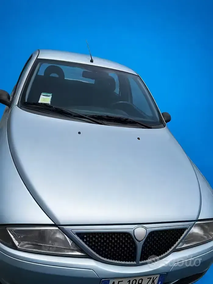 Usata Lancia Ypsilon 54 CV (39 kW) 2003 Blu Utilitaria