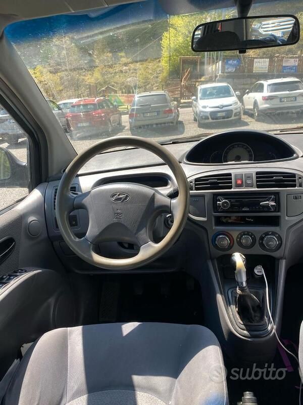 Usata 2005 Hyundai Matrix Monovolume | 1200 € (Ottimo prezzo) - Immagine 1/4