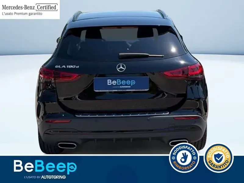 Usata Mercedes GLA180 Premium 116 CV (85 kW) 2023 Nero pastello SUV