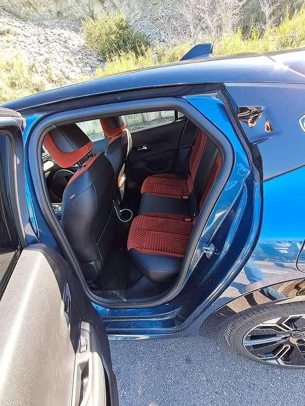 Usata Lancia Ypsilon 101 CV (74 kW) 2025 Blu/azzurro Utilitaria
