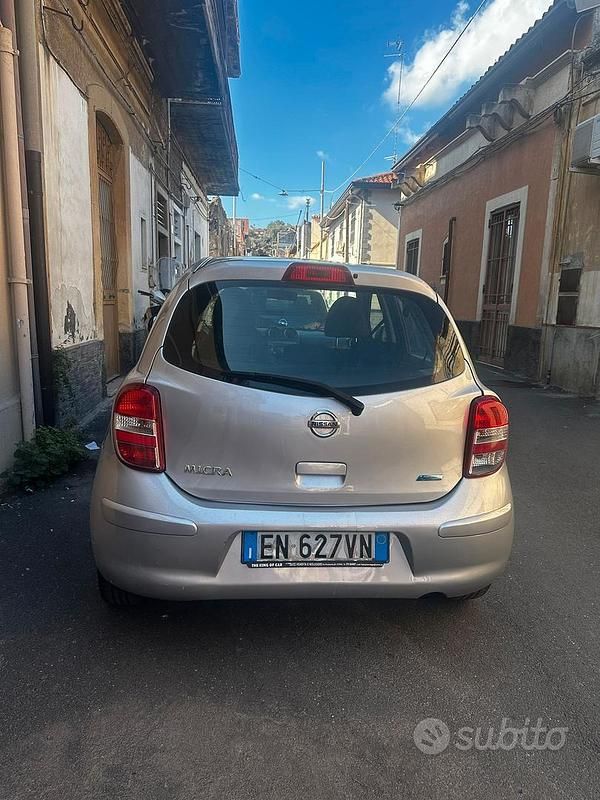 Usata Nissan Micra 65 CV (47 kW) 2013 Grigio Berlina