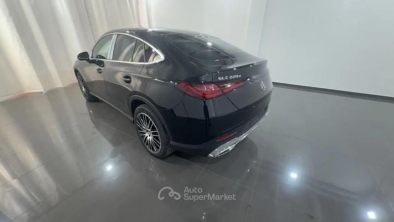 Nuova Mercedes GLC220 Advanced 197 CV (144 kW) 2026 Nero Coupé