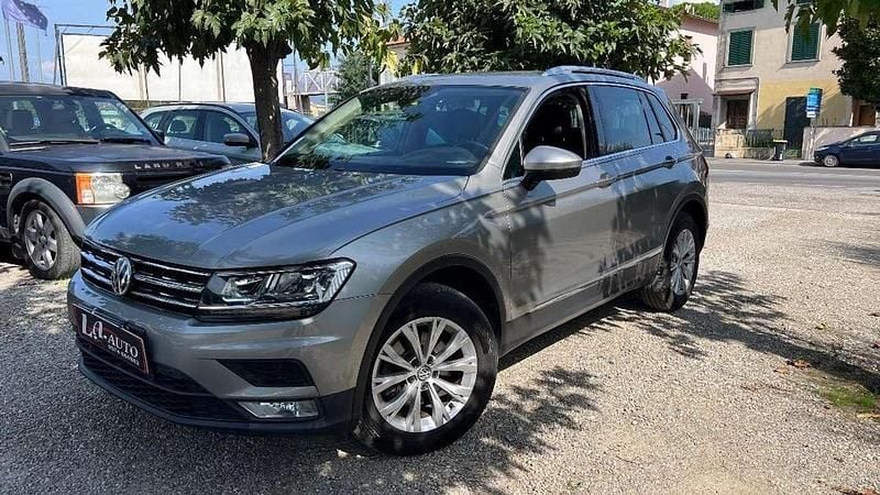 Grigio Usata 2016 VW Tiguan Executive SUV | 14.990 € (Ottimo prezzo) - Immagine 1/4