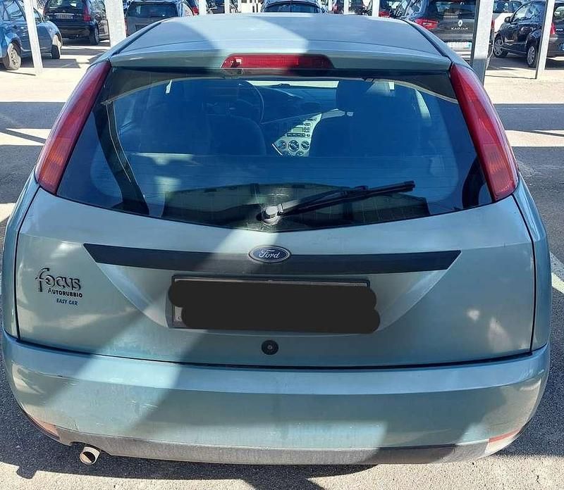 Usata Ford Focus Ambiente 101 CV (74 kW) 1999 Berlina