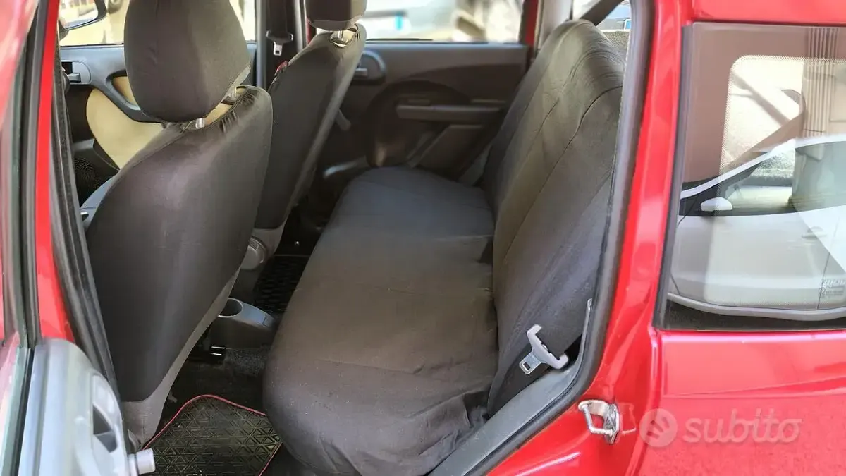 Usata Fiat Panda Dynamic 60 CV (44 kW) 2010 Rosso Utilitaria