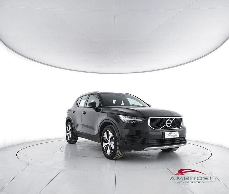Usata Volvo XC40 Momentum 150 CV (110 kW) 2019 Nero SUV