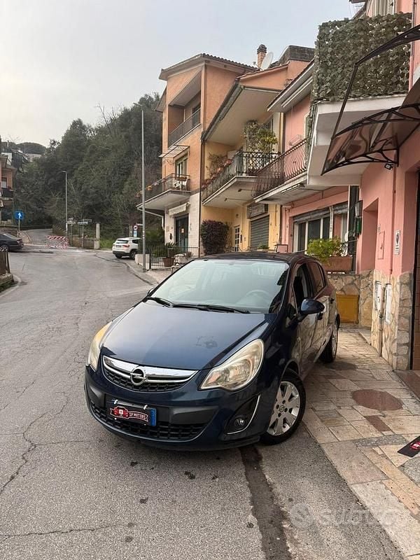 Usata Opel Corsa 86 CV (63 kW) 2012 Blu/azzurro Utilitaria