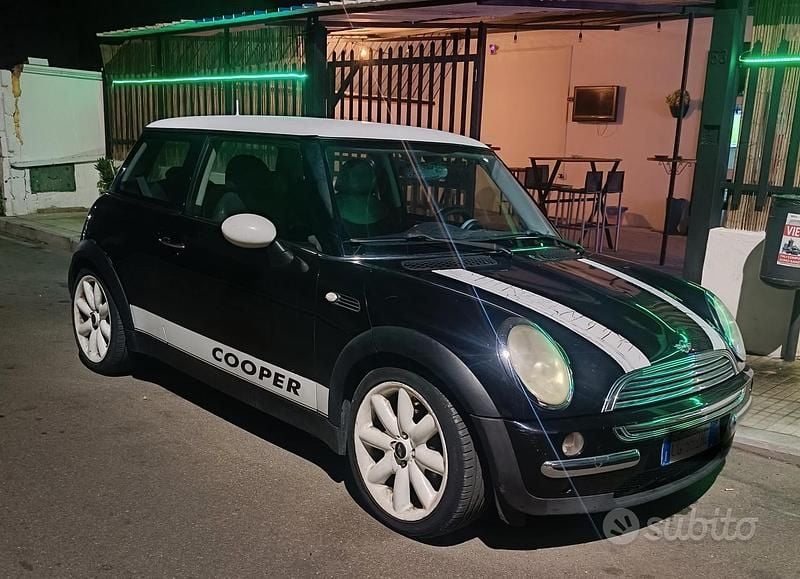 Begagnad Mini Cooper 2004 Halvkombi