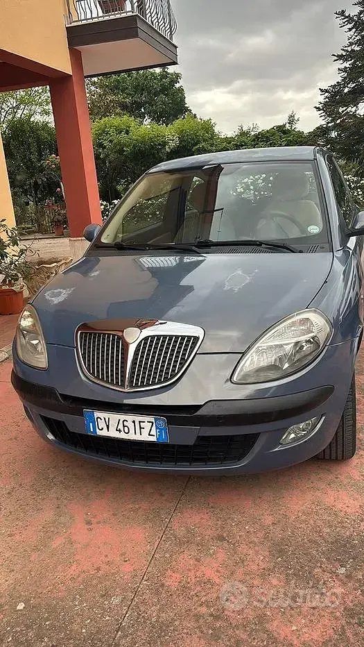Usado Lancia Ypsilon 60 HP (44 kW) 2005 Citadino