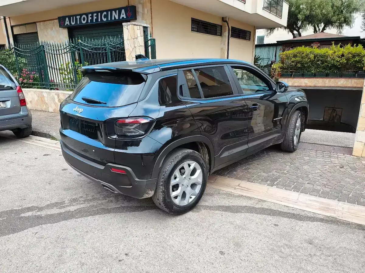 Usata Jeep Avenger 101 CV (74 kW) 2023 Nero SUV