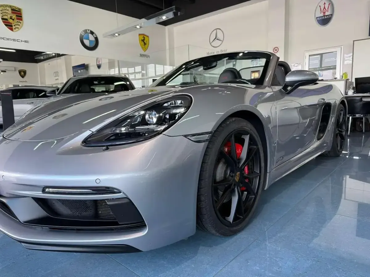 Usata Porsche 718 366 CV (269 kW) 2019 Argento Cabrio