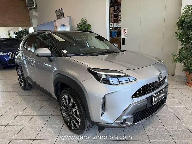 Nuova Toyota Yaris Cross Lounge 131 CV (96 kW) 2026 Nero SUV