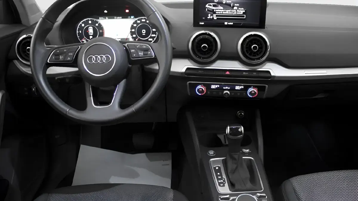 Usata Audi Q2 S-Line 150 CV (110 kW) 2024 Bianco pastello SUV