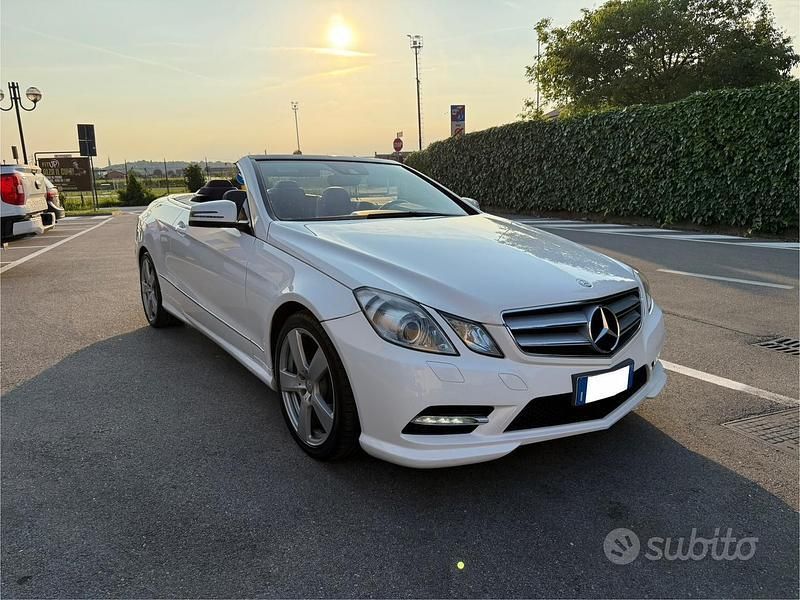 Bianco Usata 2013 Mercedes E220 AMG Cabrio | 12.990 € (Ottimo prezzo) - Immagine 1/4
