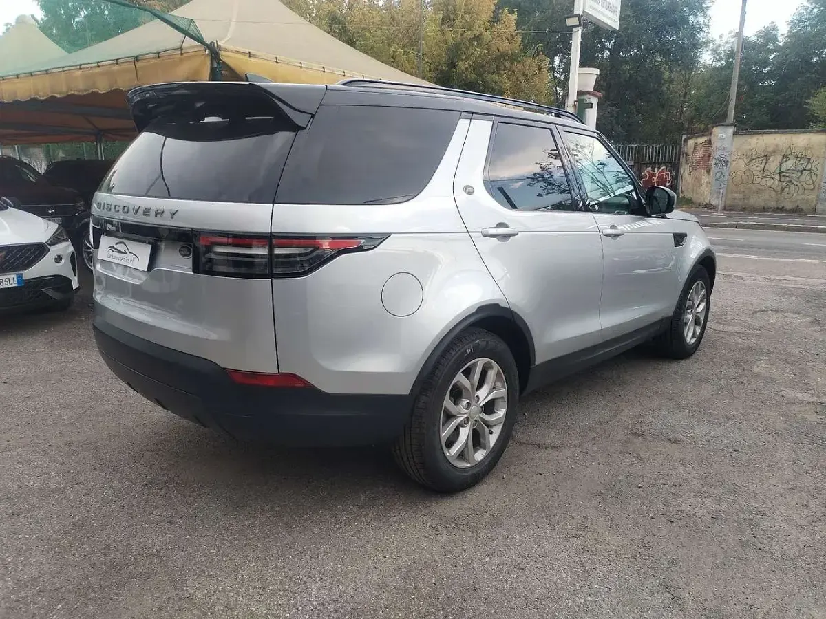 Usata Land Rover Discovery 5 S 241 CV (177 kW) 2019 Argento SUV
