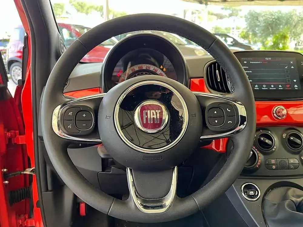 Usata Fiat 500 Dolcevita 70 CV (51 kW) 2022 Rosso Berlina