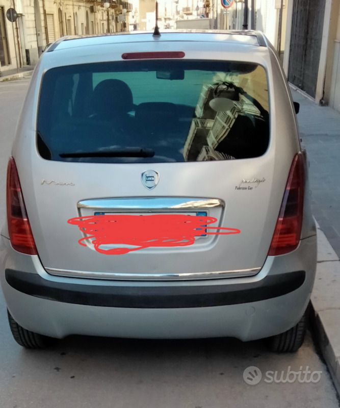 Usata 2006 Lancia Musa Monovolume | 2000 € (Buon prezzo) - Immagine 1/4