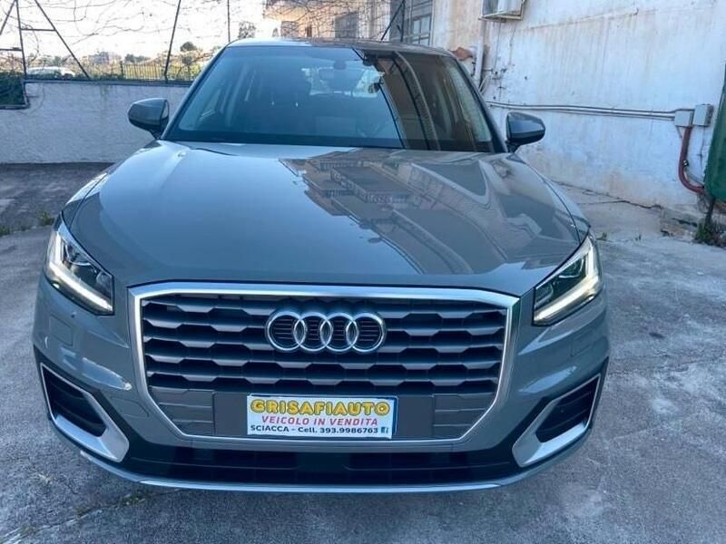 Usata Audi Q2 Admired 116 CV (85 kW) 2018 Grigio SUV