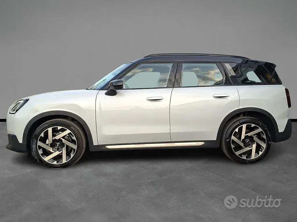 Usata Mini Countryman Favoured 150 CV (110 kW) 2024 Bianco SUV