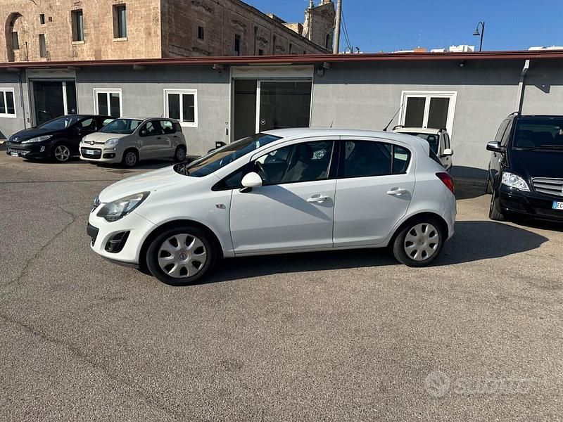 Usata Opel Corsa 85 CV (62 kW) 2015 Bianco Berlina