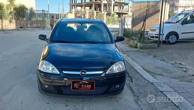 Usata Opel Corsa Cosmo 70 CV (51 kW) 2004 Nero Utilitaria
